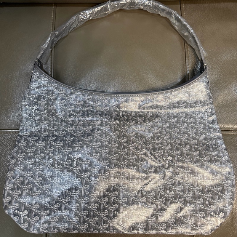 全新 釜山新世界購入轉售Goyard Hobo 灰色 (灰愛心彩繪)-6