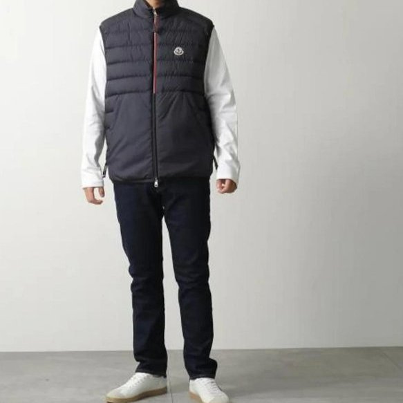 💎Han's house精品服飾💎moncler Rabuons 消光 羽絨 背心 外套 可水手洗 現貨 M-3