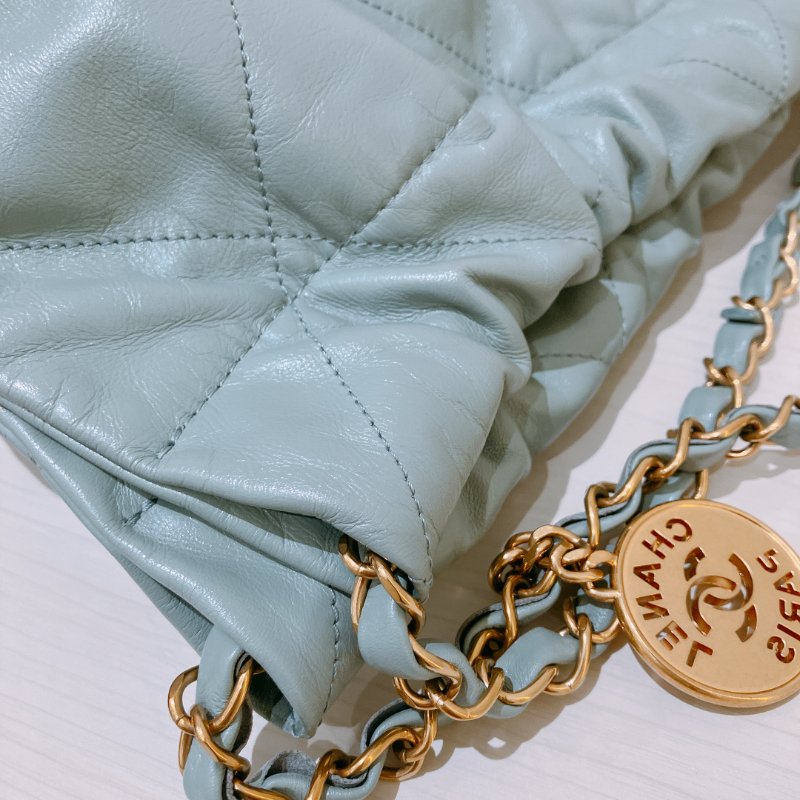 TK2056 Chanel 香奈兒22系列中號單肩包包 Shiny Quilted 22 Medium Calfskin Haze Blue X GHW-11