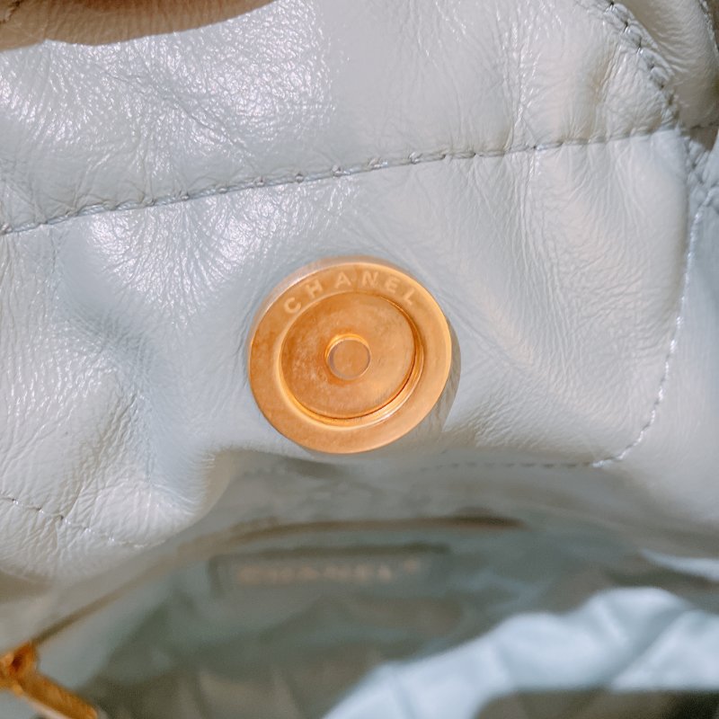 TK2056 Chanel 香奈兒22系列中號單肩包包 Shiny Quilted 22 Medium Calfskin Haze Blue X GHW-18