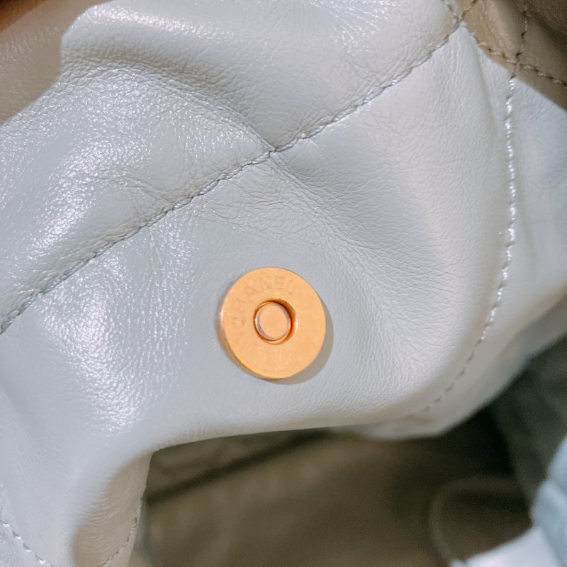 TK2056 Chanel 香奈兒22系列中號單肩包包 Shiny Quilted 22 Medium Calfskin Haze Blue X GHW-19