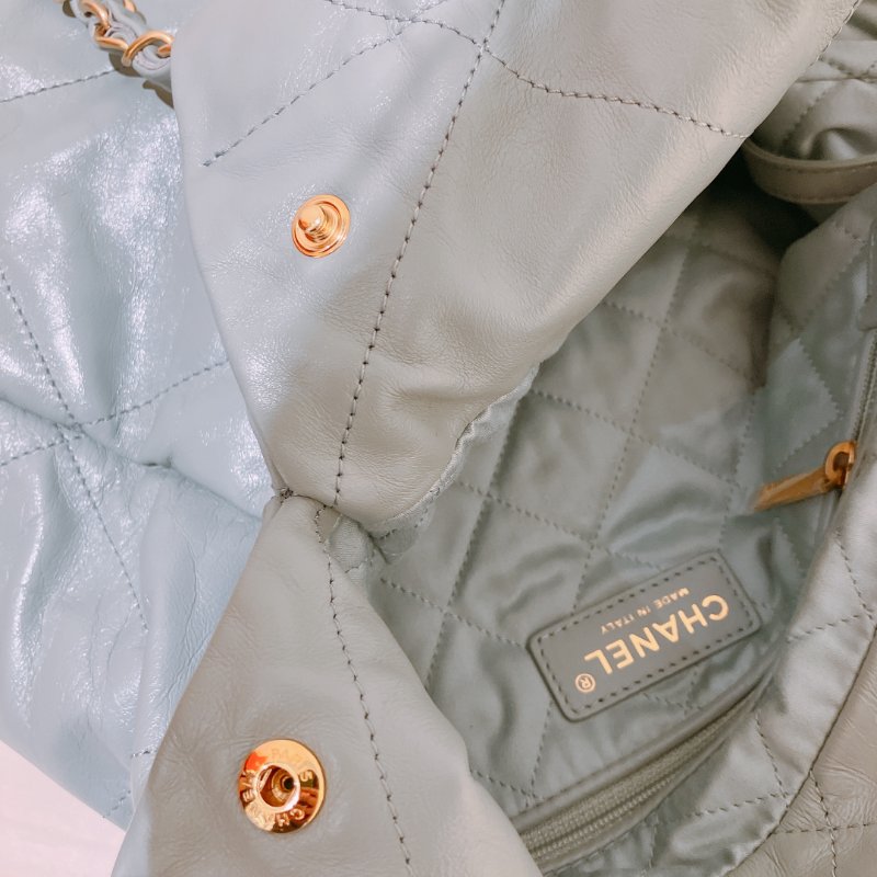TK2056 Chanel 香奈兒22系列中號單肩包包 Shiny Quilted 22 Medium Calfskin Haze Blue X GHW-20