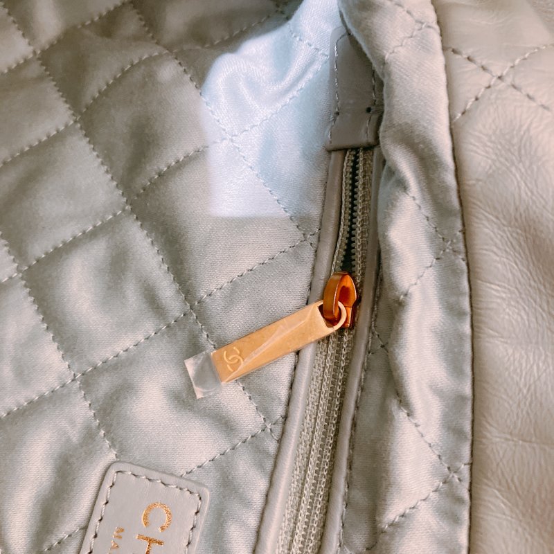 TK2056 Chanel 香奈兒22系列中號單肩包包 Shiny Quilted 22 Medium Calfskin Haze Blue X GHW-21
