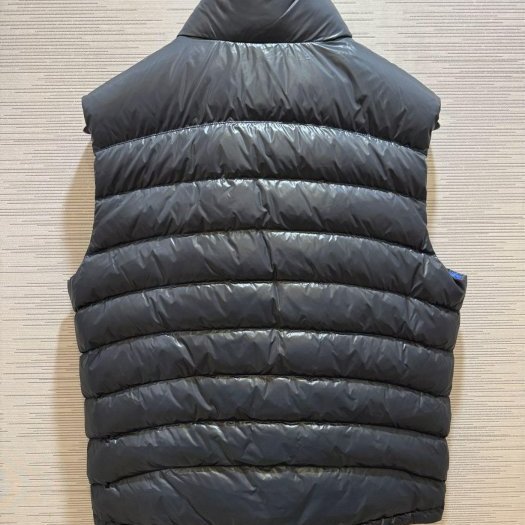 💎Han's house精品服飾💎 moncler Menelao 羽絨 背心 連帽 可藏 可手水洗 義大利製 現貨2 原價42000-3