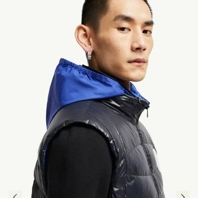 💎Han's house精品服飾💎 moncler Menelao 羽絨 背心 連帽 可藏 可手水洗 義大利製 現貨2 原價42000-4