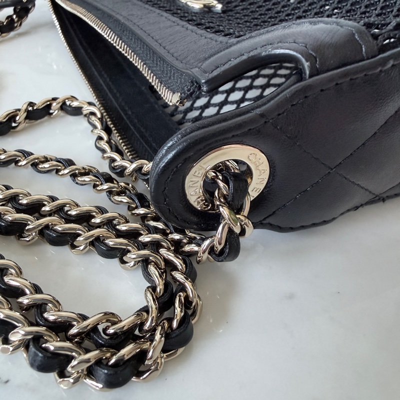 CHANEL✨26S 漁網包鏈條包腋下包 含零錢包卡包 台灣購證 不含皮克敏kitty😆-22