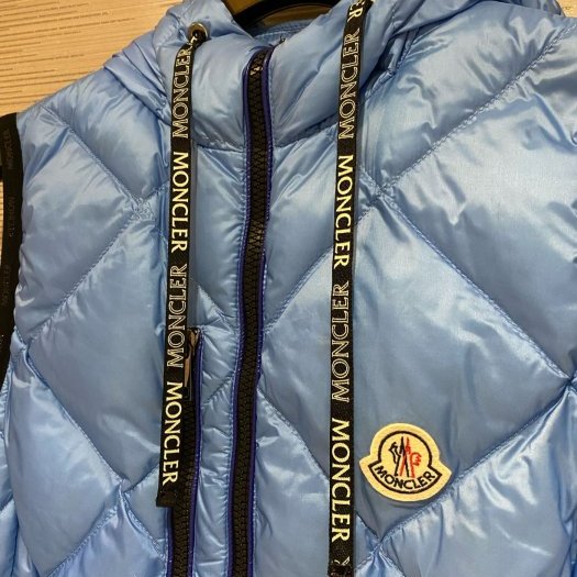 💎Han's house精品服飾💎moncler 羽絨 鵝絨 LOGO 背心 連帽 現貨 S-2