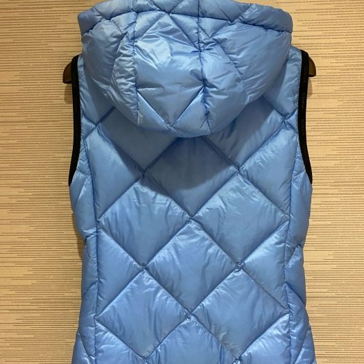 💎Han's house精品服飾💎moncler 羽絨 鵝絨 LOGO 背心 連帽 現貨 S-7