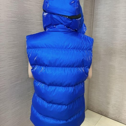 💎Han's house精品服飾💎moncler Lawu 亮面 羽絨 防水 連帽 背心 現貨4 原價40800-6