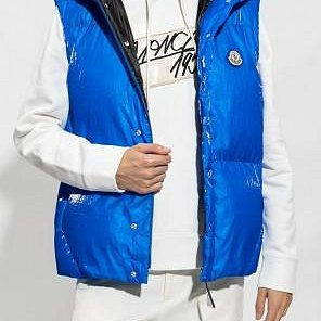 💎Han's house精品服飾💎moncler Lawu 亮面 羽絨 防水 連帽 背心 現貨4 原價40800-7
