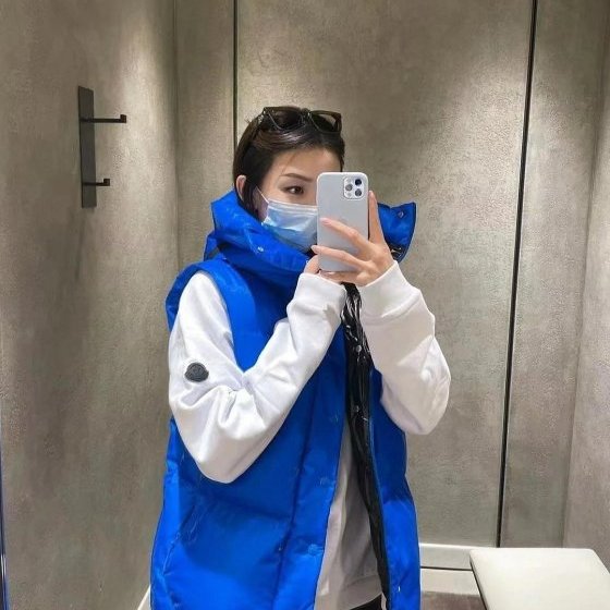 💎Han's house精品服飾💎moncler Lawu 亮面 羽絨 防水 連帽 背心 現貨4 原價40800-8