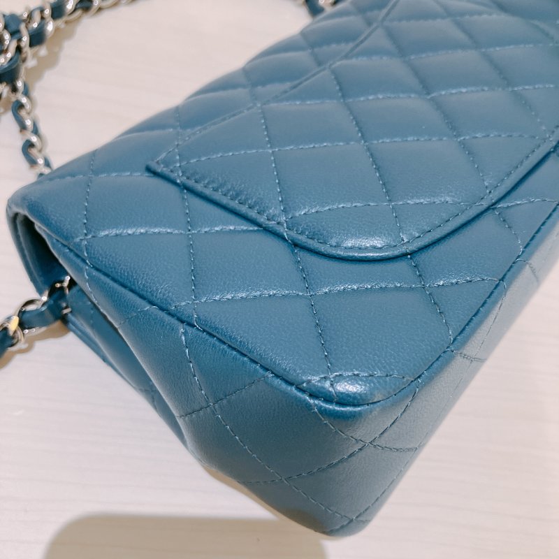 TK2058 Chanel 香奈兒小號翻蓋式鍊帶包包 Classic Flap Small 20cm Lambskin Navy x GHW-10