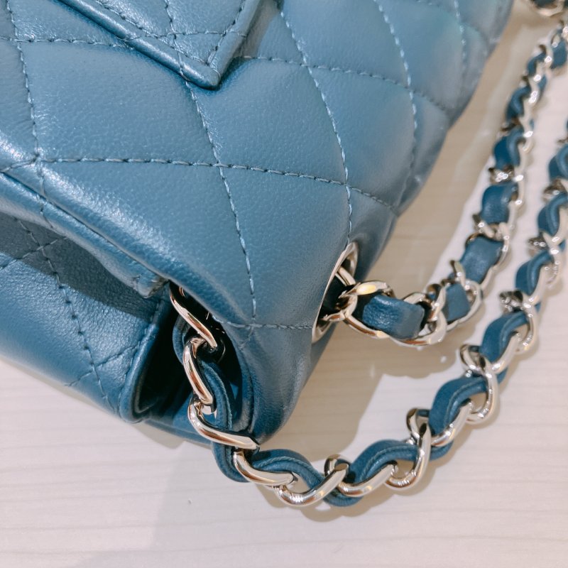 TK2058 Chanel 香奈兒小號翻蓋式鍊帶包包 Classic Flap Small 20cm Lambskin Navy x GHW-12