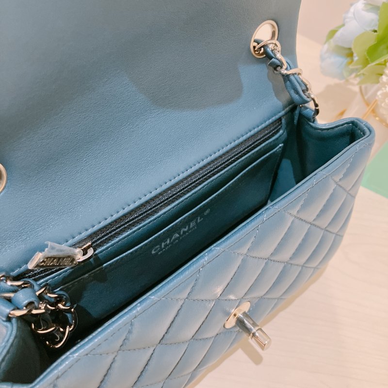 TK2058 Chanel 香奈兒小號翻蓋式鍊帶包包 Classic Flap Small 20cm Lambskin Navy x GHW-20