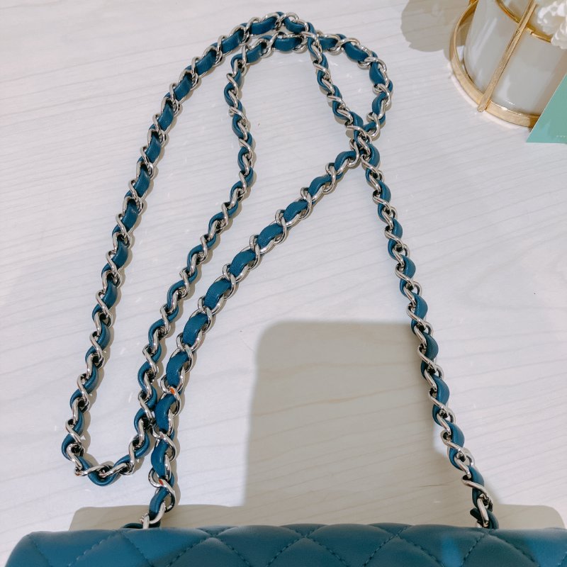 TK2058 Chanel 香奈兒小號翻蓋式鍊帶包包 Classic Flap Small 20cm Lambskin Navy x GHW-25