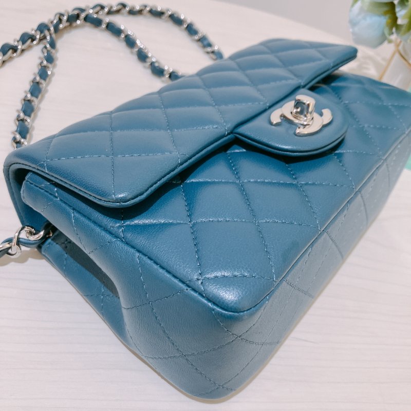 TK2058 Chanel 香奈兒小號翻蓋式鍊帶包包 Classic Flap Small 20cm Lambskin Navy x GHW-27