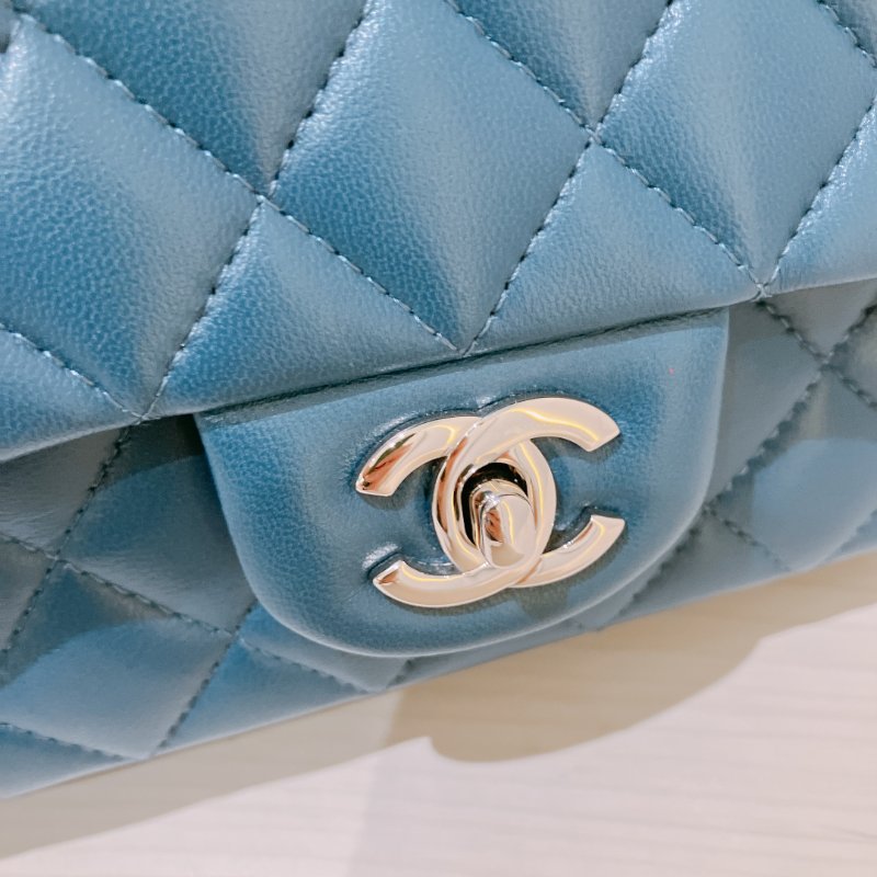 TK2058 Chanel 香奈兒小號翻蓋式鍊帶包包 Classic Flap Small 20cm Lambskin Navy x GHW-34