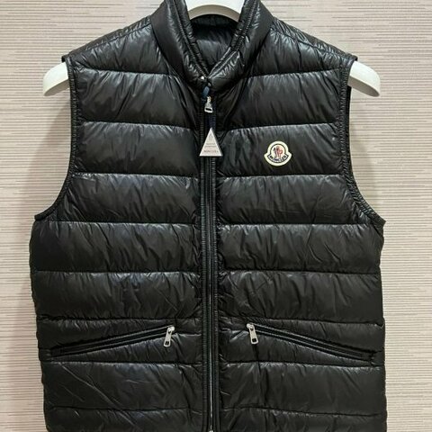 💎Han's house精品服飾💎MONCLER Gui 羽絨 背心 黑 可手水洗 現貨 2 原價34000