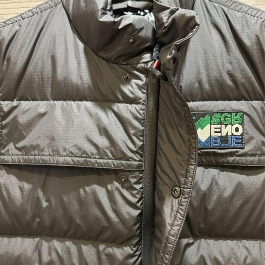 💎Han's house精品服飾💎moncler Veny 滑雪系列 防水 羽絨 背心 外套 可手水洗 現貨 L ~ XL 原價40300-5