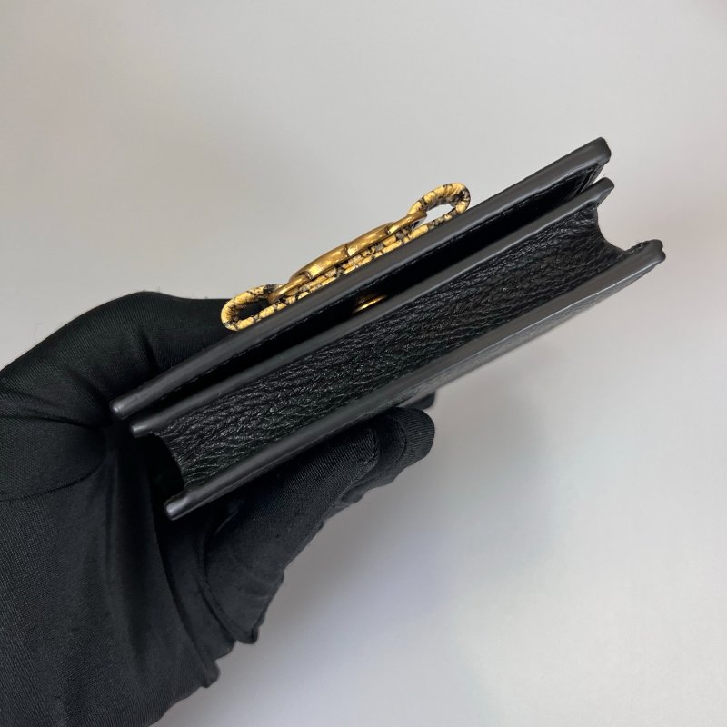 GUCCI 746059 黑皮革蛇紋對折短夾-4