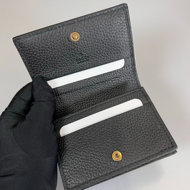 GUCCI 746059 黑皮革蛇紋對折短夾-5