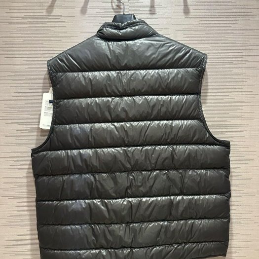 💎Han's house精品服飾💎MONCLER Gui 羽絨 背心  灰 可手水洗 現貨5 原價34000-4