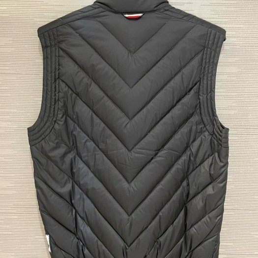 💎Han's house精品服飾💎moncler 聯名 THom Browne LOGO 羽絨 背心 外套 現貨1-2