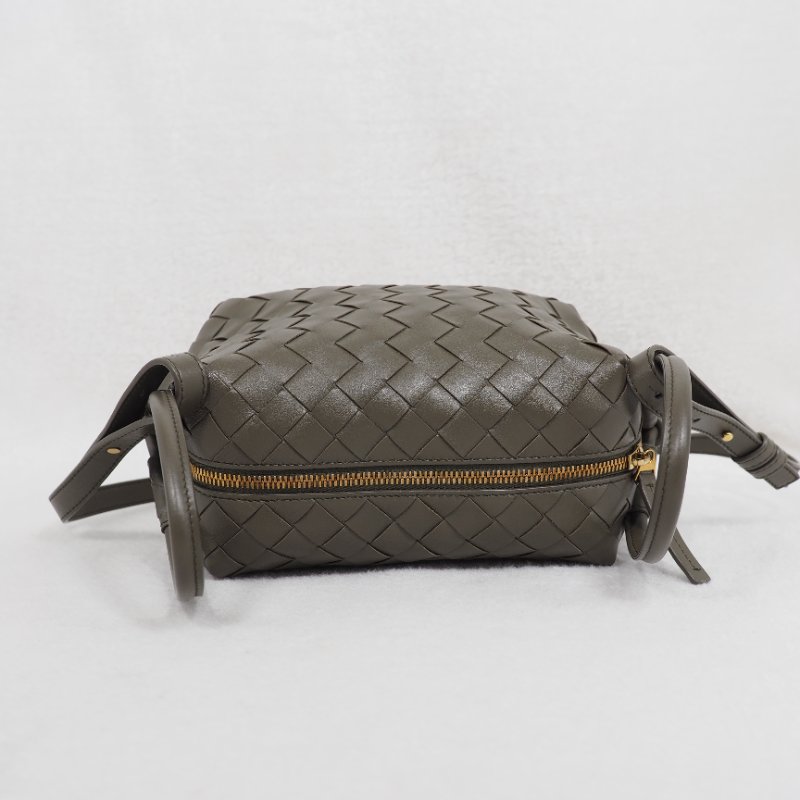 Bottega Veneta BV 葆蝶 Handle Loop Small 軍綠色斜挎包-4