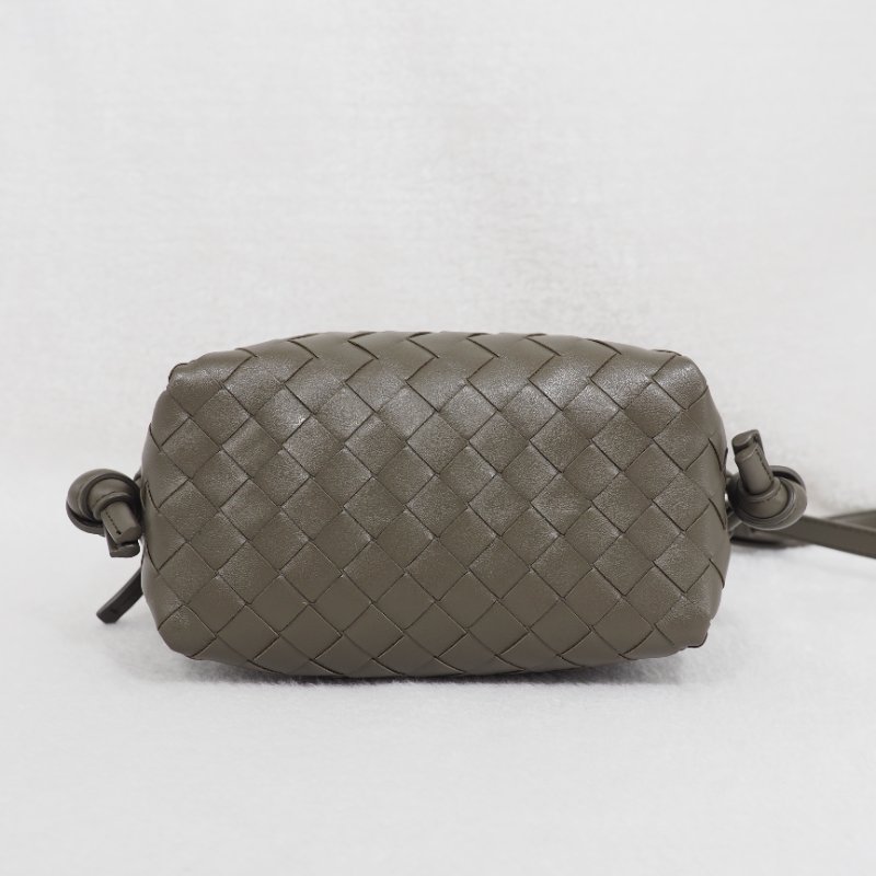Bottega Veneta BV 葆蝶 Handle Loop Small 軍綠色斜挎包-12