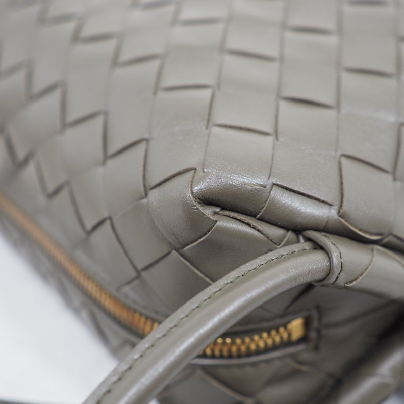 Bottega Veneta BV 葆蝶 Handle Loop Small 軍綠色斜挎包-17