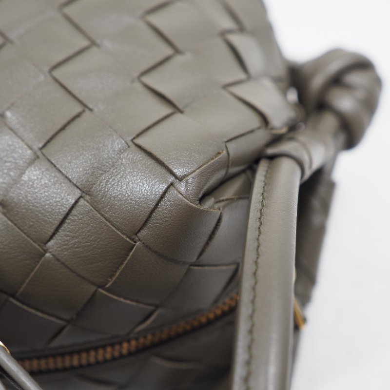 Bottega Veneta BV 葆蝶 Handle Loop Small 軍綠色斜挎包-19