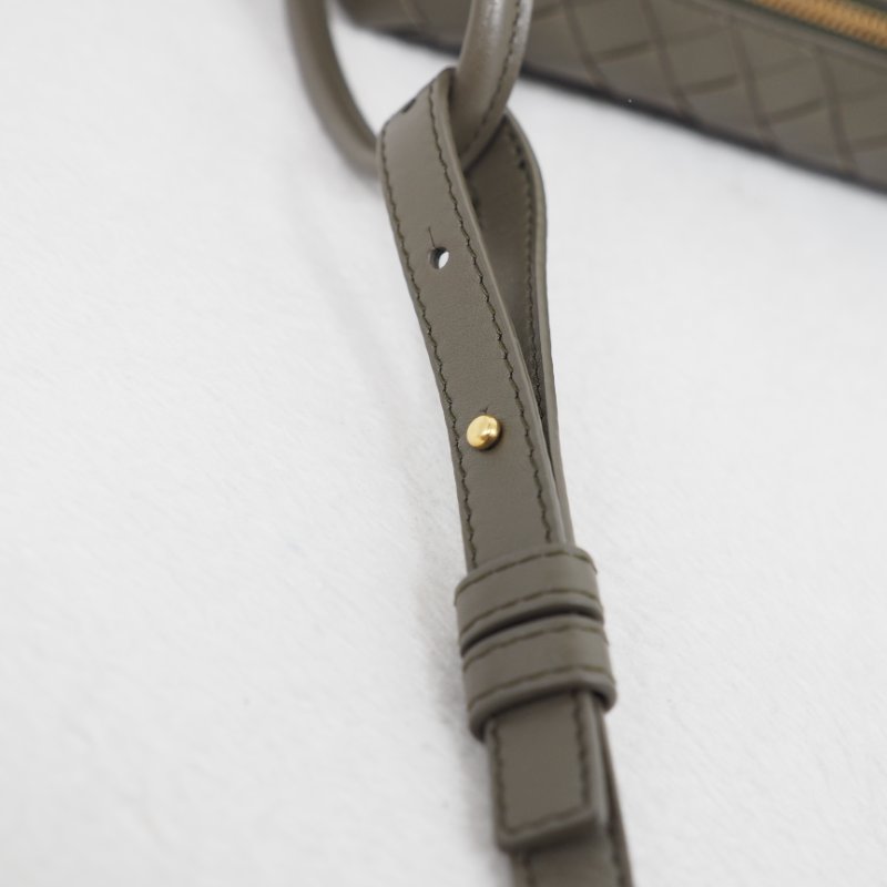 Bottega Veneta BV 葆蝶 Handle Loop Small 軍綠色斜挎包-22