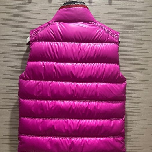 💎Han's house精品服飾💎 MONCLER Ouse 羽絨 背心 現貨 M 原價 40000-4