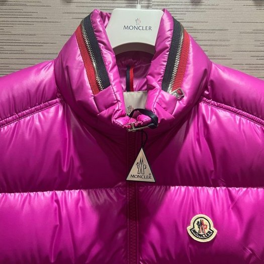 💎Han's house精品服飾💎 MONCLER Ouse 羽絨 背心 現貨 M 原價 40000-6