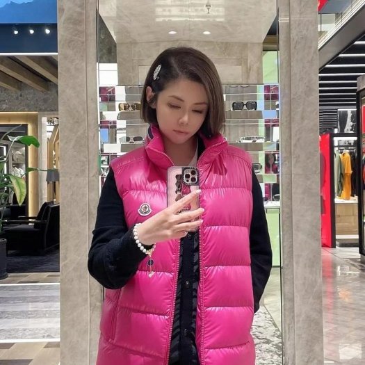 💎Han's house精品服飾💎 MONCLER Ouse 羽絨 背心 現貨 M 原價 40000-8