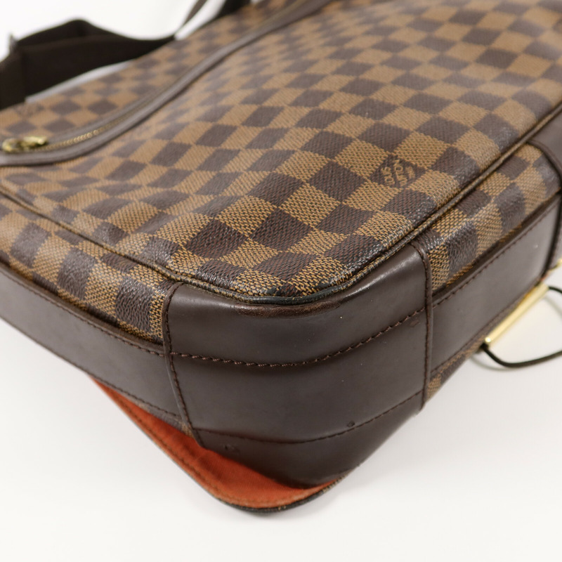 LOUIS VUITTON Damier Bastille肩背袋-13