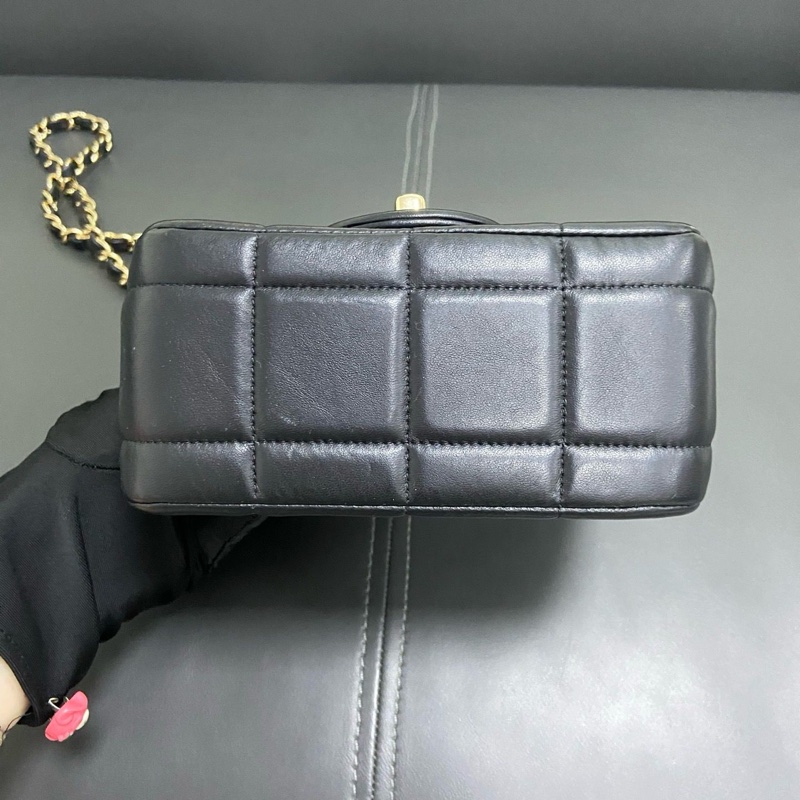 Chanel 23C Flap Bag 黑白骰子 方胖子-3