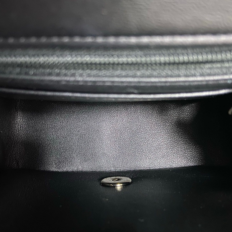 Chanel 23C Flap Bag 黑白骰子 方胖子-5