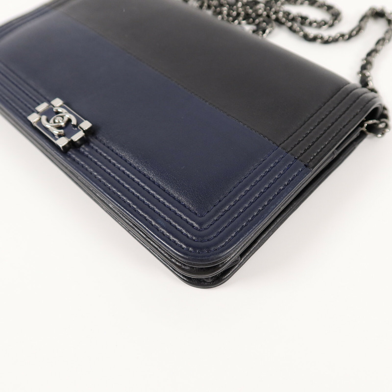 CHANEL 羊皮皮革Boy Wallet On Chain鏈帶肩背袋-12