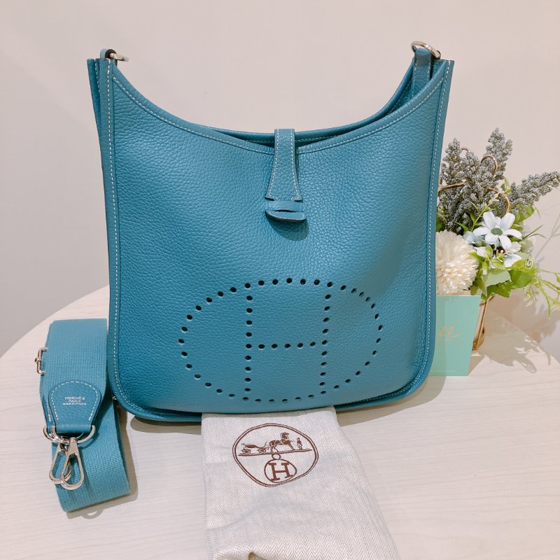 TK2061 Hermes 愛馬仕小號肩帶包包 Evelyne 29 TC Bleu Jean x PHW Stamp Square P-18
