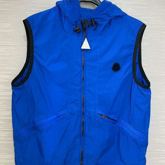💎Han's house精品服飾💎moncler 立體刺繡字 LOGO 背心 現貨 3原價38000-1