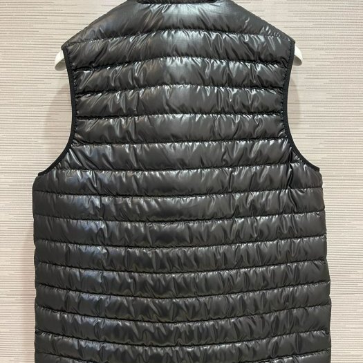 💎Han's house精品服飾💎moncler Valras 羽絨 背心 現貨1/2 原價22300-6