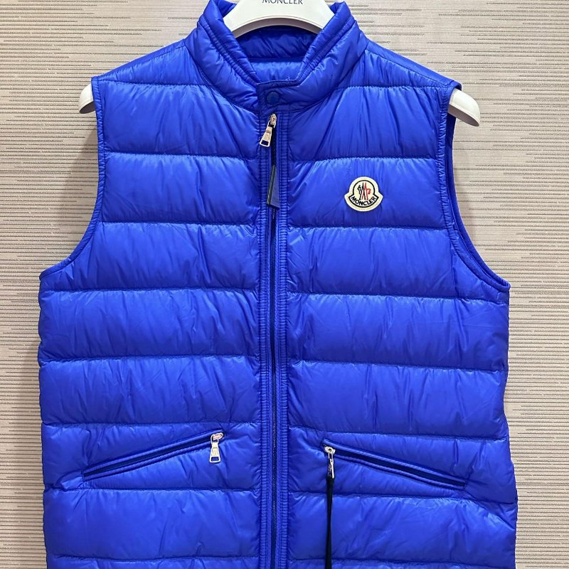 💎Han's house精品服飾💎 moncler Gui 羽絨 背心 外套 現貨 青年款= 男成人 XS S 號 原價15600-0