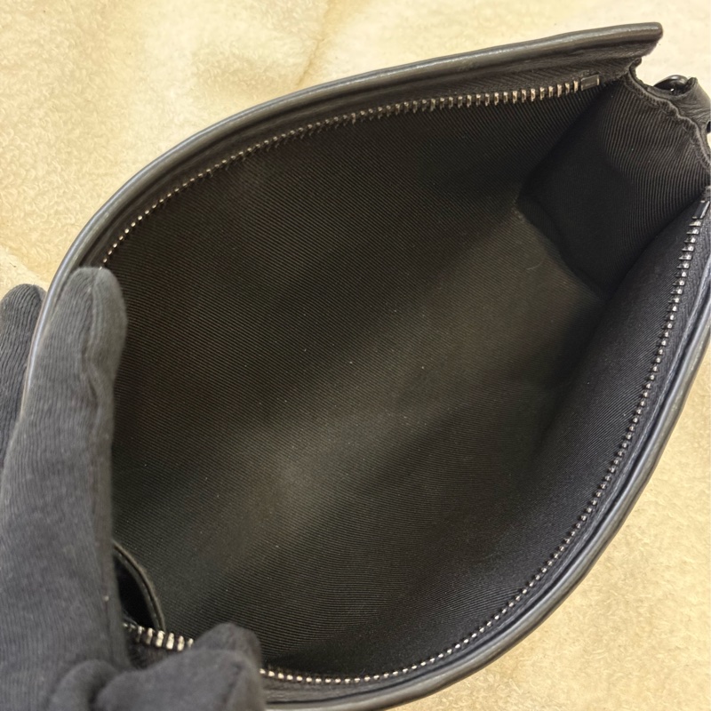 LV Gaston 黑壓紋斜背包 M81115✨最新晶片款-11