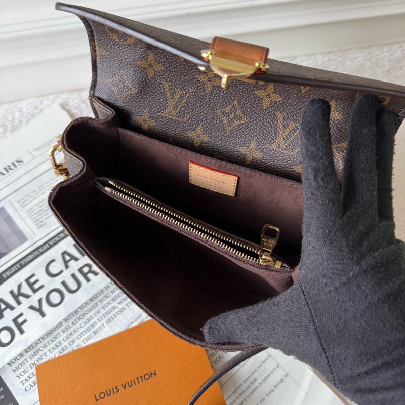 Pochette Metis East West 長型二用郵差包(棕色) M46279-3
