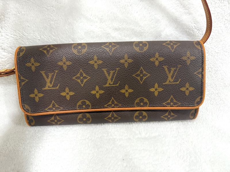 LV 信封包💌-1
