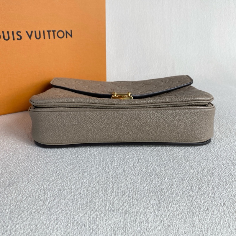 LV metis老花全皮壓紋郵差包 芯片款 大象灰金扣 牛皮 尺寸約24*19*5-4