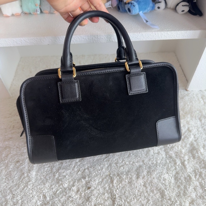 Loewe Amazona 28黑色麂皮手提包 麂皮 尺寸約29×13×17cm 配件:鎖鑰匙齊。-1