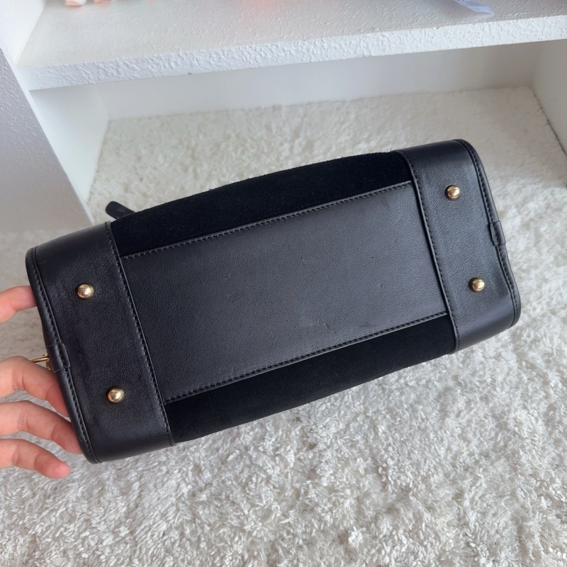 Loewe Amazona 28黑色麂皮手提包 麂皮 尺寸約29×13×17cm 配件:鎖鑰匙齊。-4