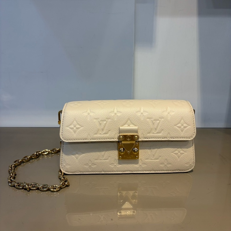 LV 白牛皮壓紋Wallet On Chain Metis斜背鍊包M82836-0